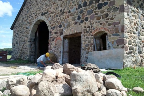 Chase Stone Barn Restoration – Kristin Kolkowski (6)