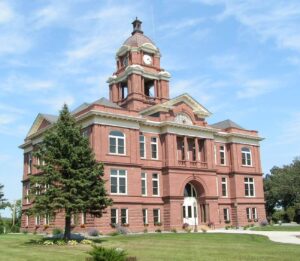 Grant County MN Courthouse exterior. Photo used courtesy of Wikipedia.
